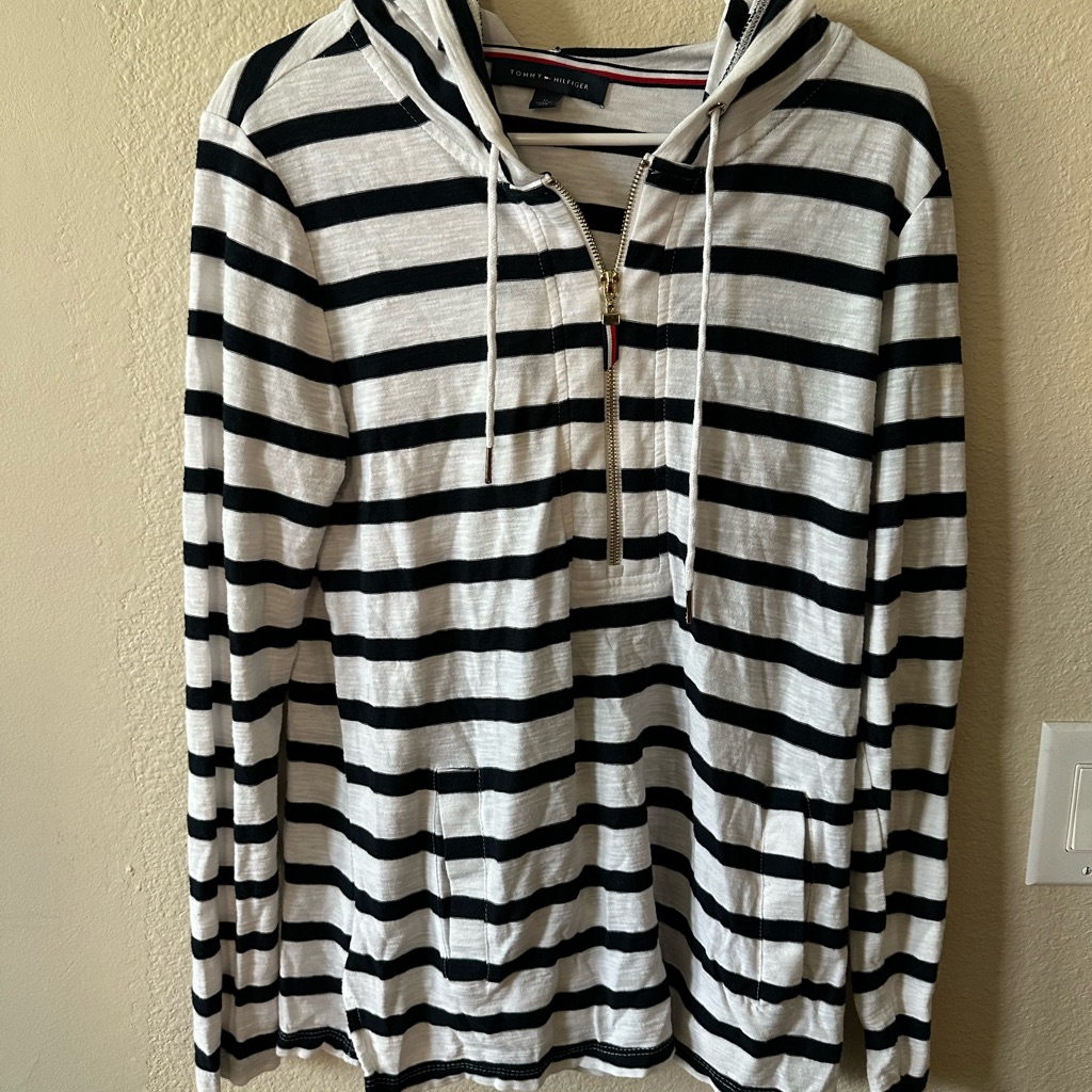 Tommy Hilfiger Women's Black & White Striped Hooded Sweater Size M/ Nwot B181